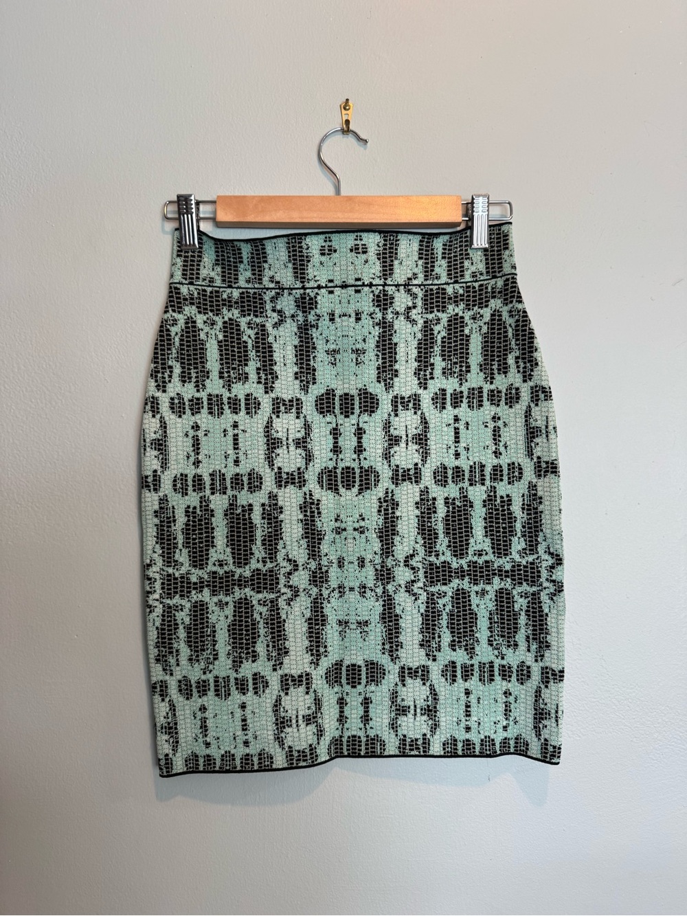 BCBGeneration Mint Green and Black Snakeskin Patterned Knit Pencil Skirt
